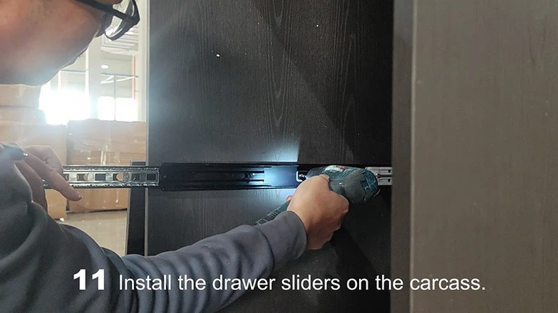Install the Cabinet Member Install the Cabinet Member