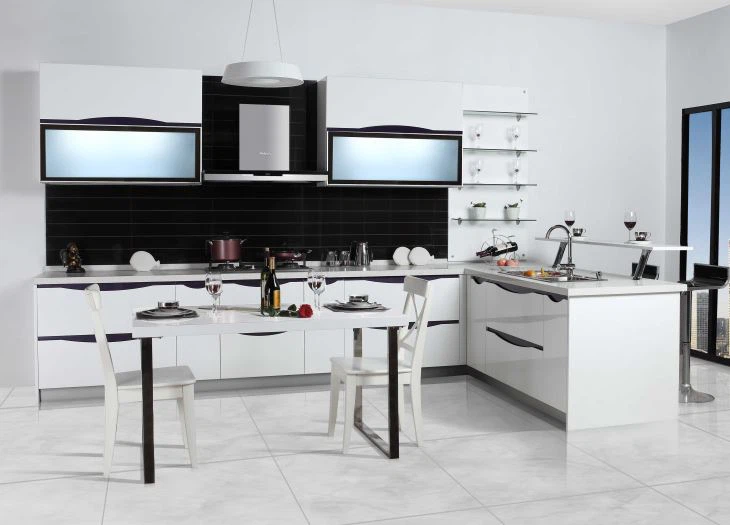White Lacquer Kitchen Cabinets
